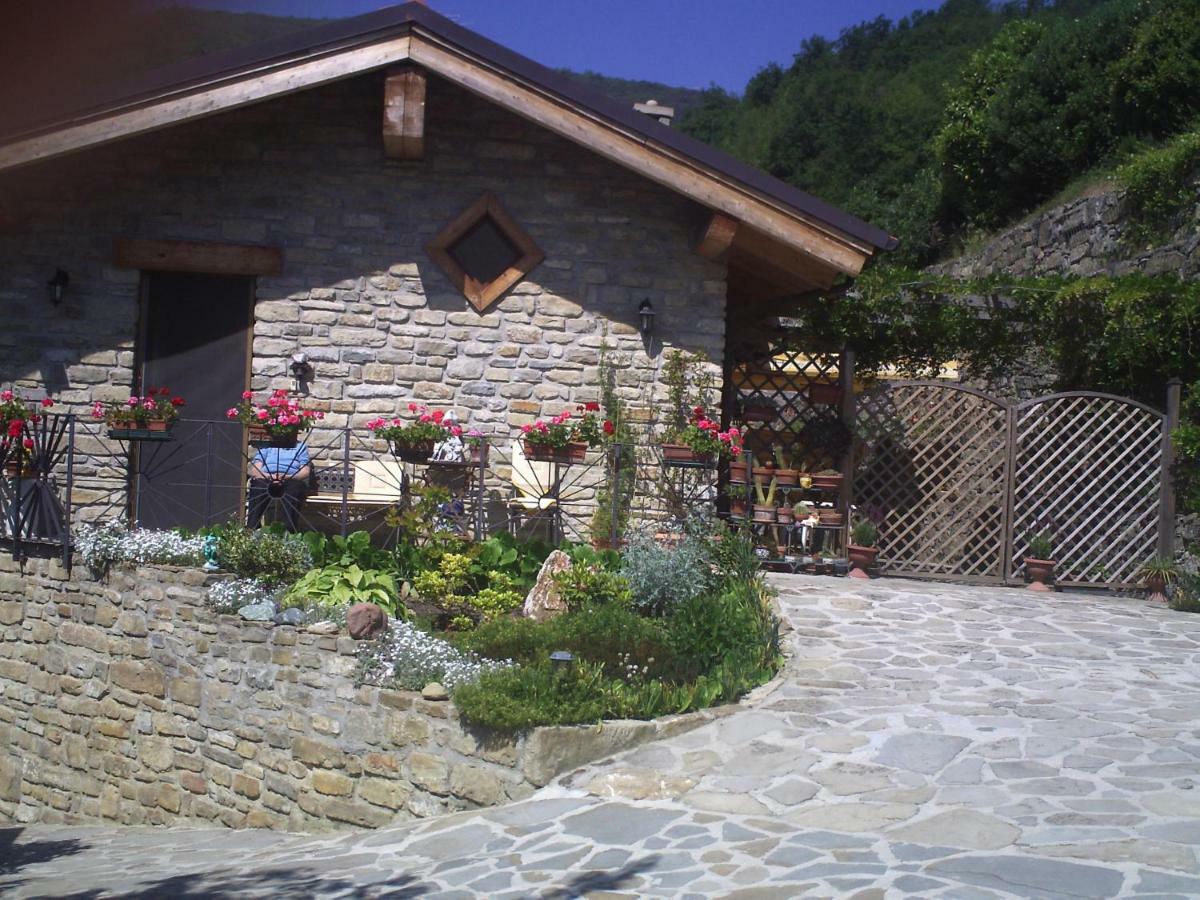 Ca D' Fefi Bed and Breakfast Gorzegno Buitenkant foto